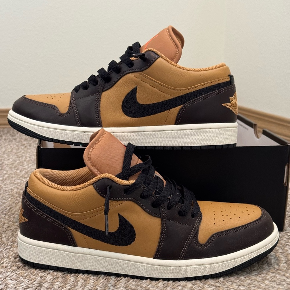 Air Jordan 1 Low SE  ‘Flax/Baroque Brown/Black’